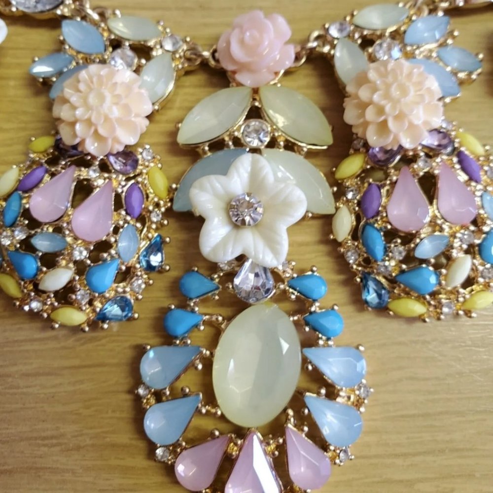 INC Multi Jewel Necklas